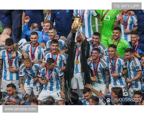 全球足球舞台上势力最大的明星球员及其影响力解析