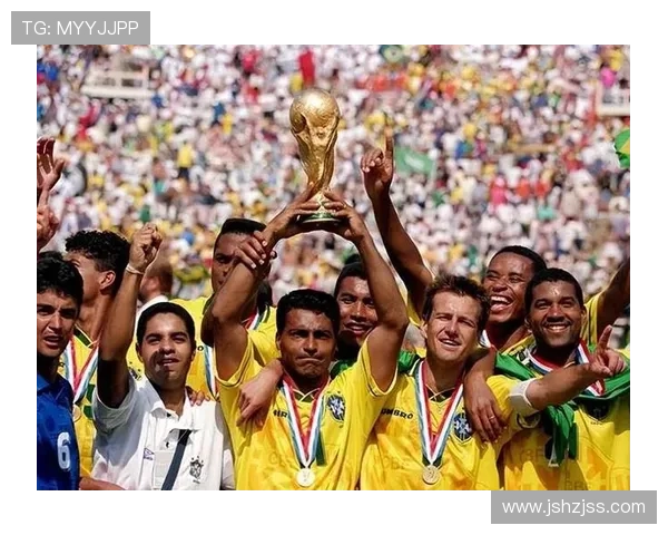 全球顶尖足球明星的传奇故事与辉煌成就回顾