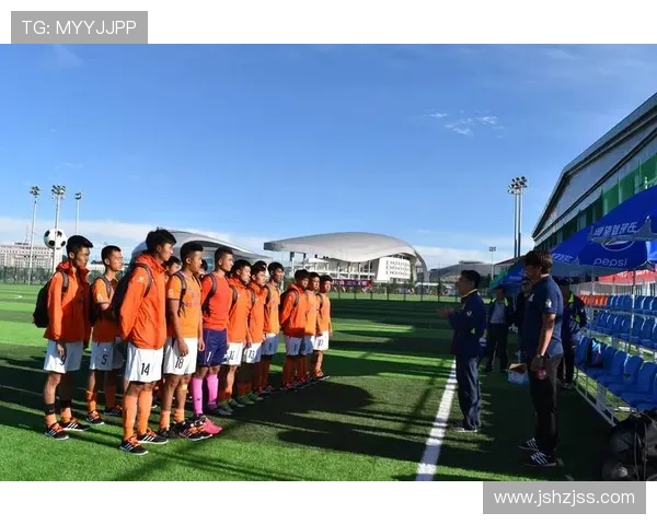 冠军赛特别报道:重庆羽毛球队拼搏历程与荣耀时刻的全景回顾 冠军赛特别报道:重庆羽毛球队拼搏历程与荣耀时刻的全景回顾