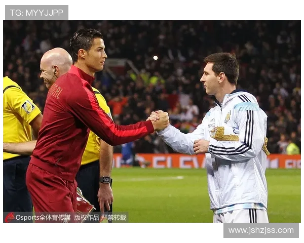 动态壁纸展示足球明星C罗的精彩瞬间与魅力风采 动态壁纸展示足球明星C罗的精彩瞬间与魅力风采