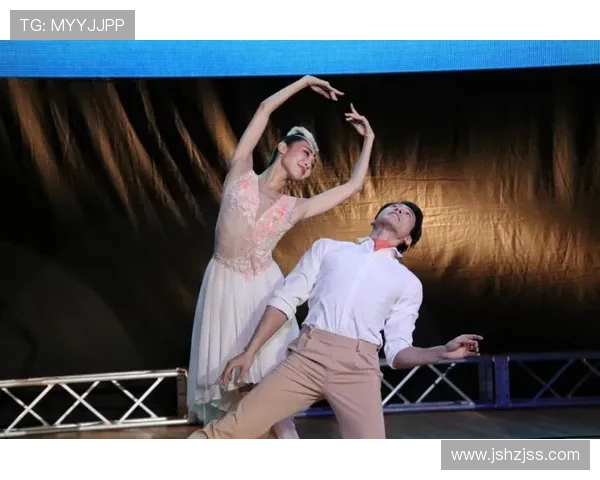 足球明星与郎朗相聚共谱乐章展现运动与音乐的完美结合 足球明星与郎朗相聚共谱乐章展现运动与音乐的完美结合