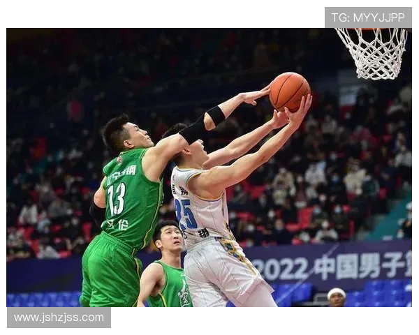 赛后分析:北京篮球队与重庆篮球队的表现与状态对比探讨 赛后分析:北京篮球队与重庆篮球队的表现与状态对比探讨