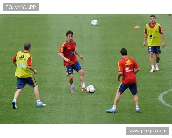 足球明星花式传球技巧展示与精彩瞬间图片合集