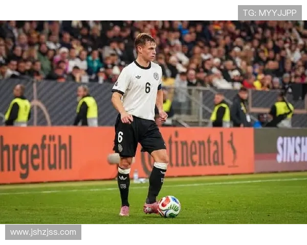 卢森堡足球明星的崛起与成就：小国大梦的运动传奇